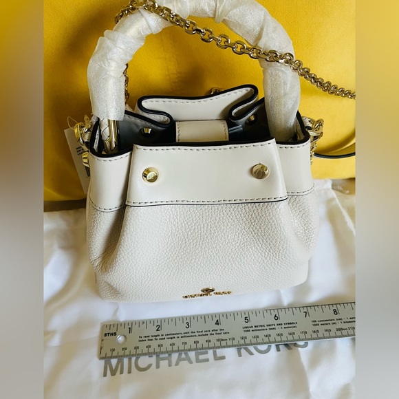 NWT Micheal Kors Rosie Small Ring Bucket Shoulder/Crossbody Bag with Dust bag. - Picture 14 of 15